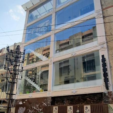 B R Inn Bangalore Exteriör bild