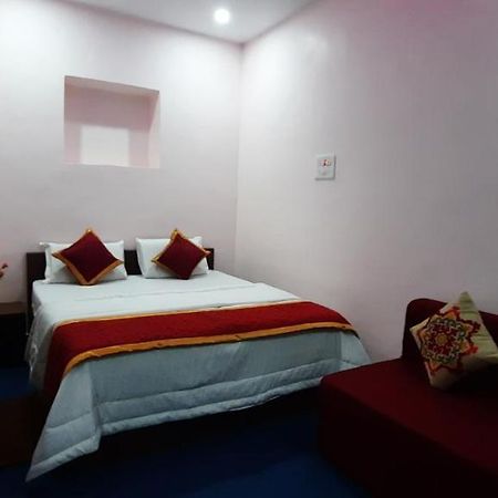 B R Inn Bangalore Exteriör bild
