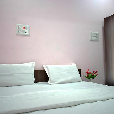 B R Inn Bangalore Exteriör bild