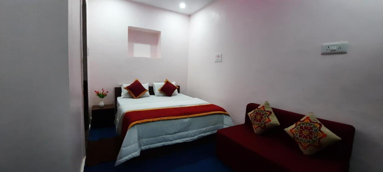 B R Inn Bangalore Exteriör bild