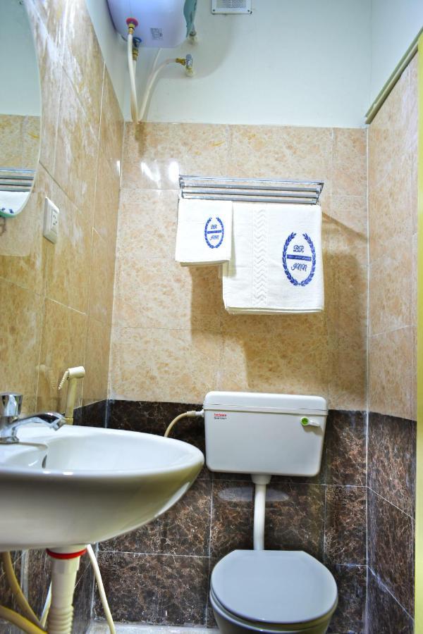 B R Inn Bangalore Exteriör bild